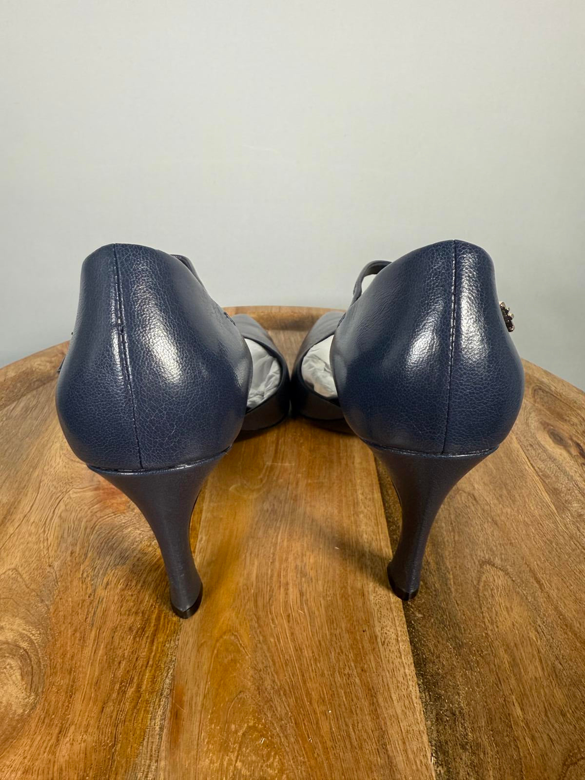 NWB Naturalizer Women's Amber Ankle Strap Size 8W