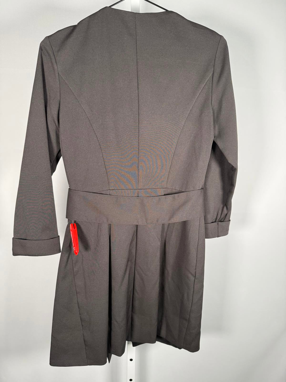 NWT Mac Duggal Three Quarter Sleeve Ruffle Neck Dress Black Size 2