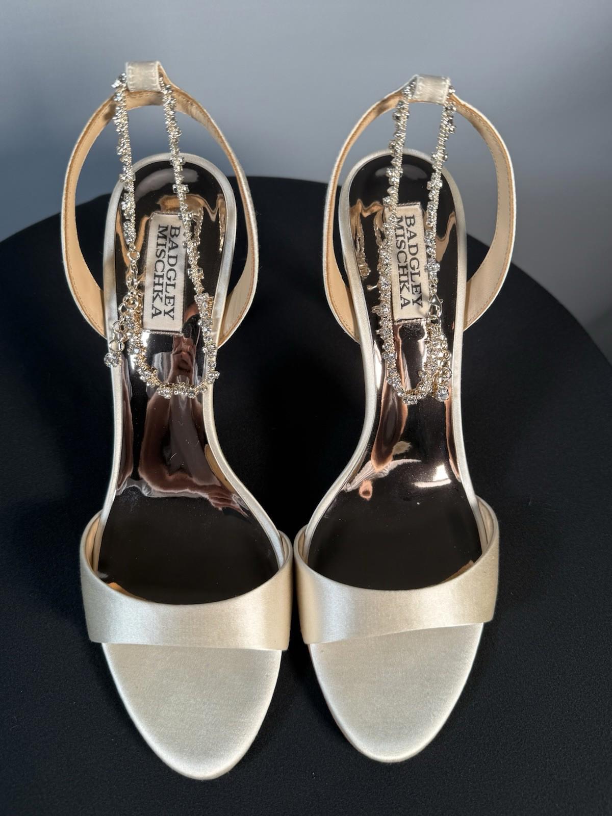 BADGLEY MISCHKA Tiffany Stiletto Glamour Sandal Ivory Satin SIZE 9.5