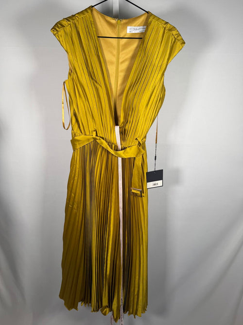 NWT Mac Duggal 26483 Pleated Capsleeve with Belt Dress Size 6