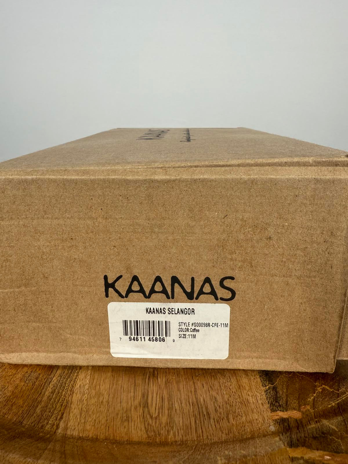 Kaanas Selangor Sandals Size 11 NIB
