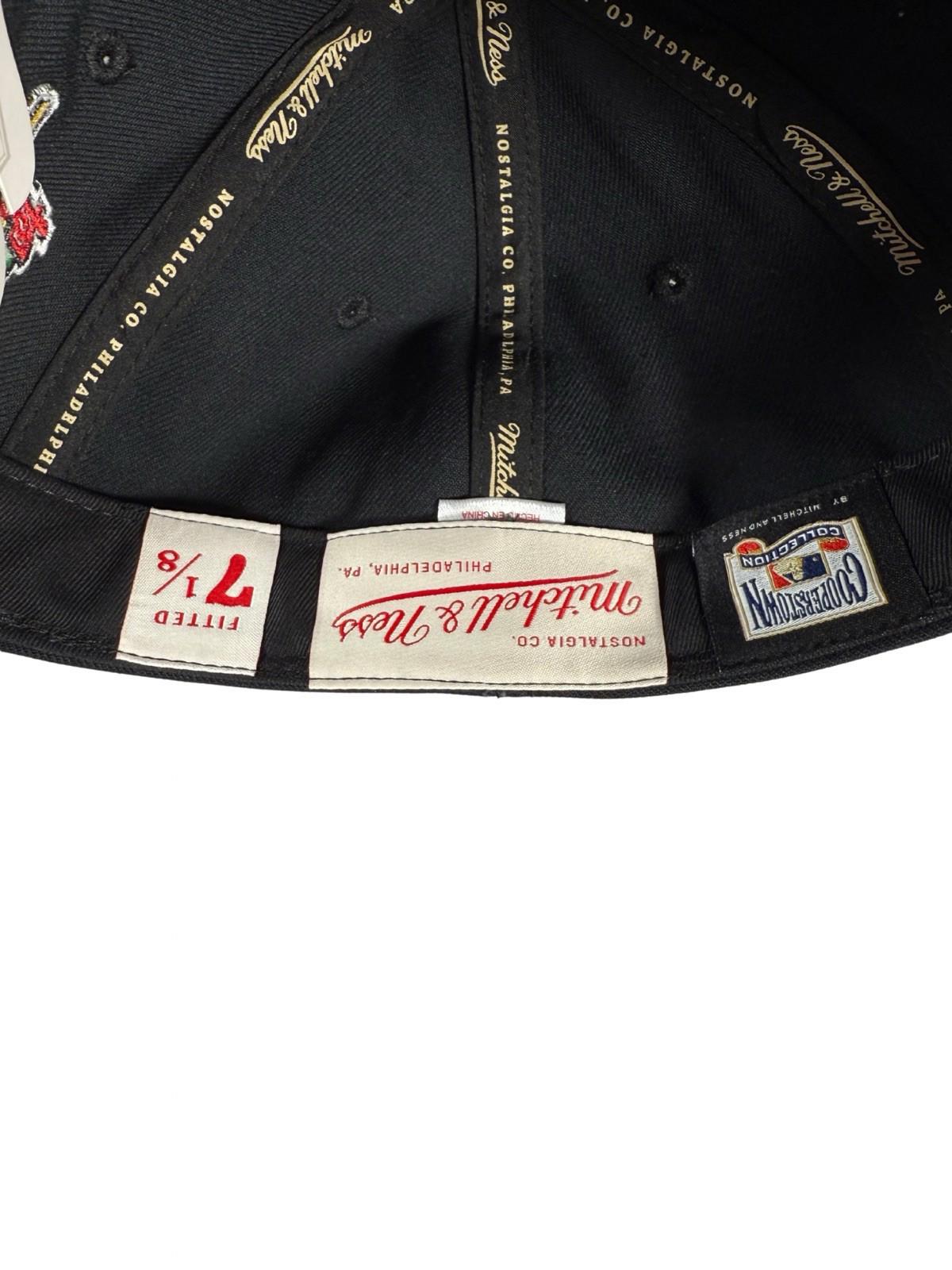New Mitchell & Ness Los Angeles Dodgers Topps Chrome 2001 Hat Pin 7 1/8