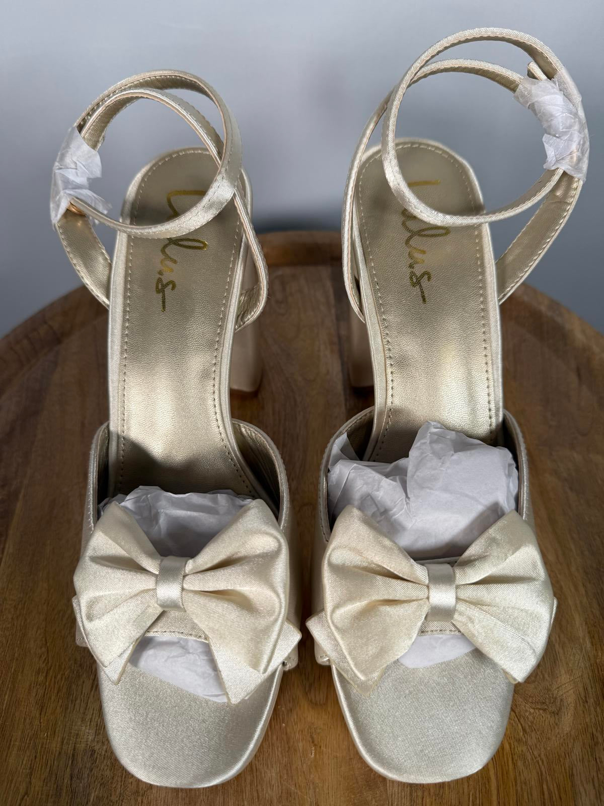 Lulus Women's Platforms With Bow - 10 NWOB