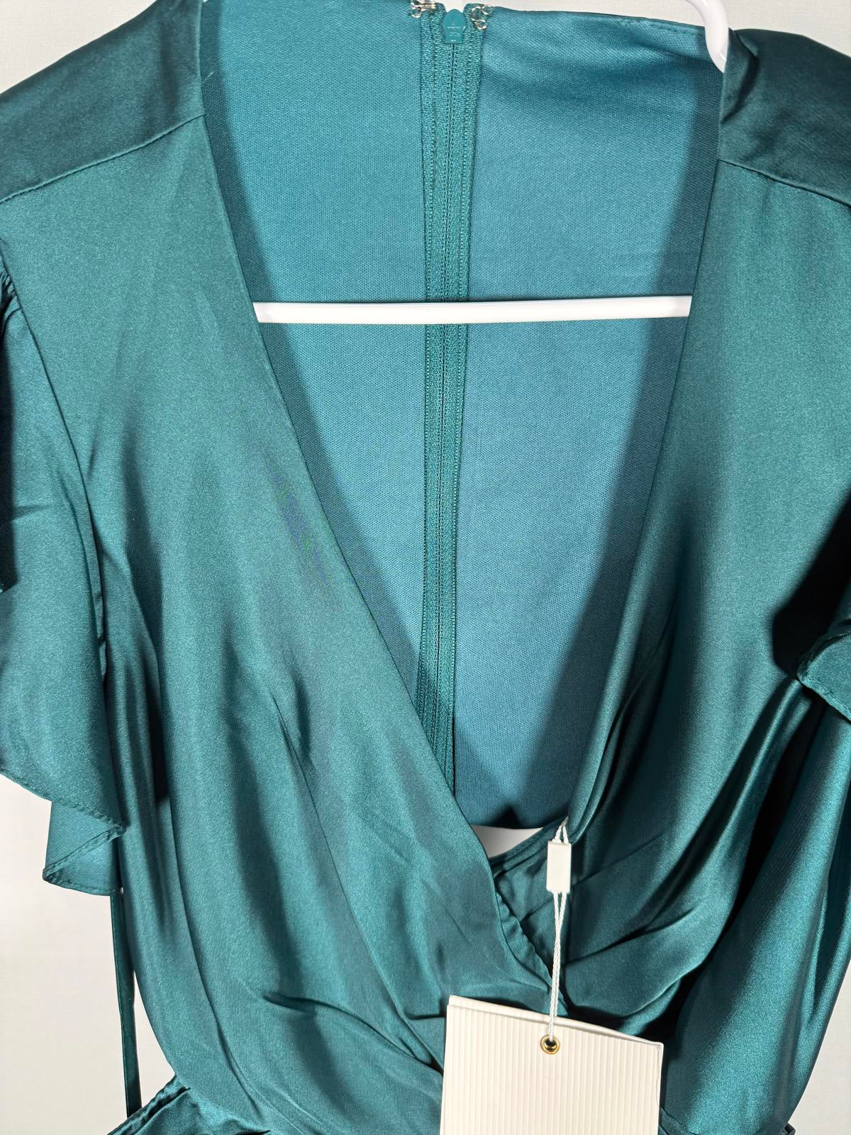 NWT Mac Duggal Green Asymmetrical Ruffle Dress Size 4