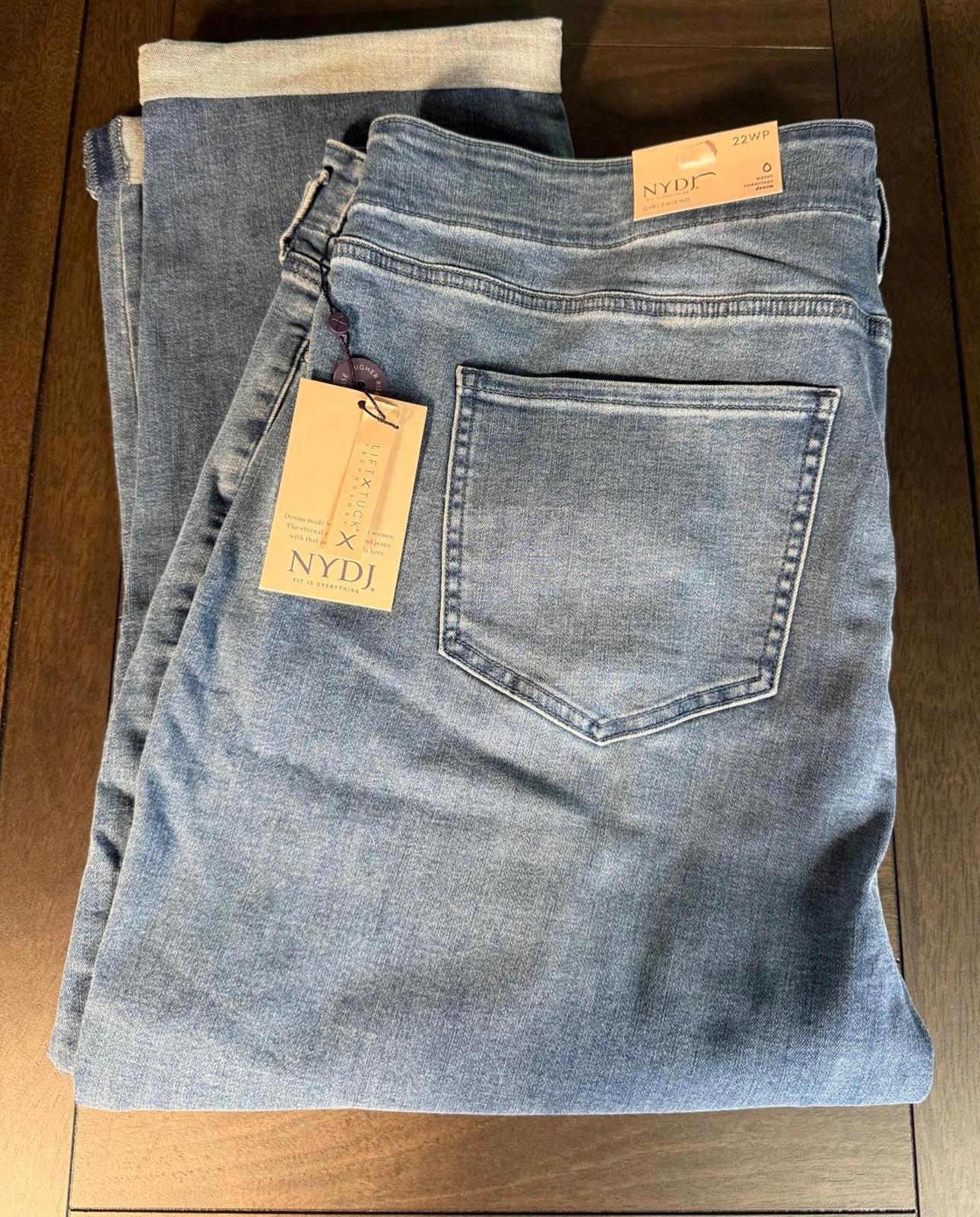 NYDJ Girlfriend Jean Hollywood. LiftXTuck Technology. Size 22WP. NWT