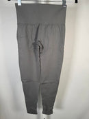NWT Halara Seamless Flow High Waisted Booty Scrunch Yoga Leggings 7/8 Length - M
