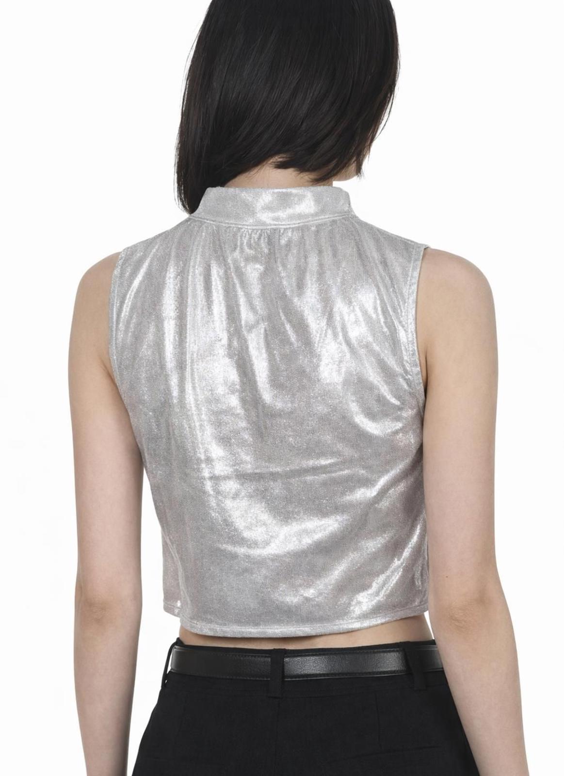 NWT Halara Metallic Silver Mock Neck Sleeveless Crop Top Women’s Size Small