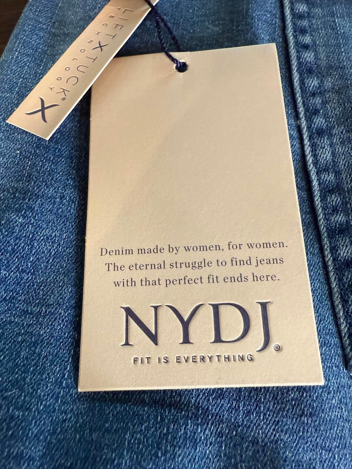 NYDJ Girlfriend Jean Hollywood. LiftXTuck Technology. Size 22WP. NWT
