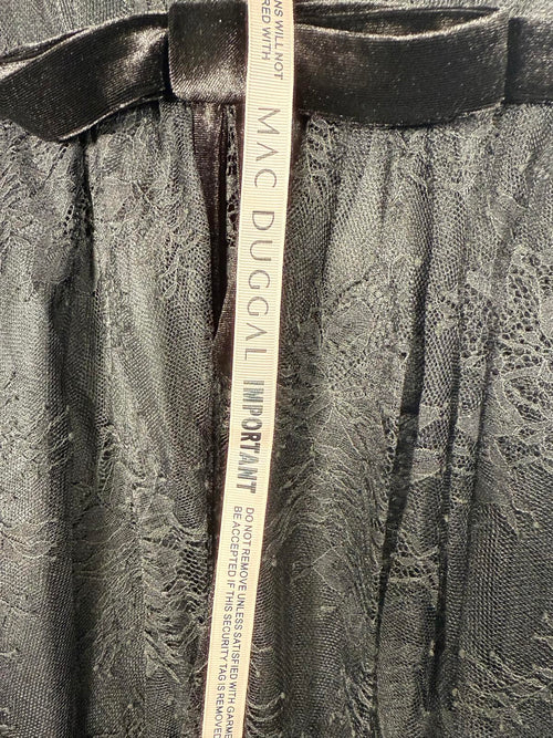 NWT Mac Duggal 49794 Black Long Sleeve Deep V Lace Babydoll Dress Size 4