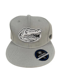 Top Of The World FLORIDA GATORS HAT fitted Size 7 5/8 Grey & White Gator