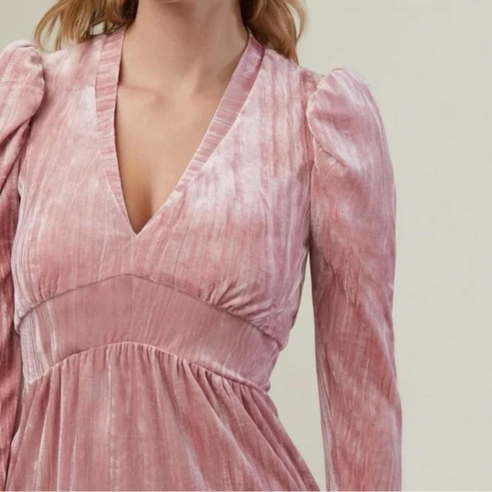 NWT Rachel Parcell Crinkle Velvet V-Neck Mini Dress Bridal Rose Pink Size 0