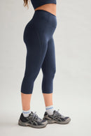 NWT Girlfriend Collective Skyline Compressive High-Rise Capri S