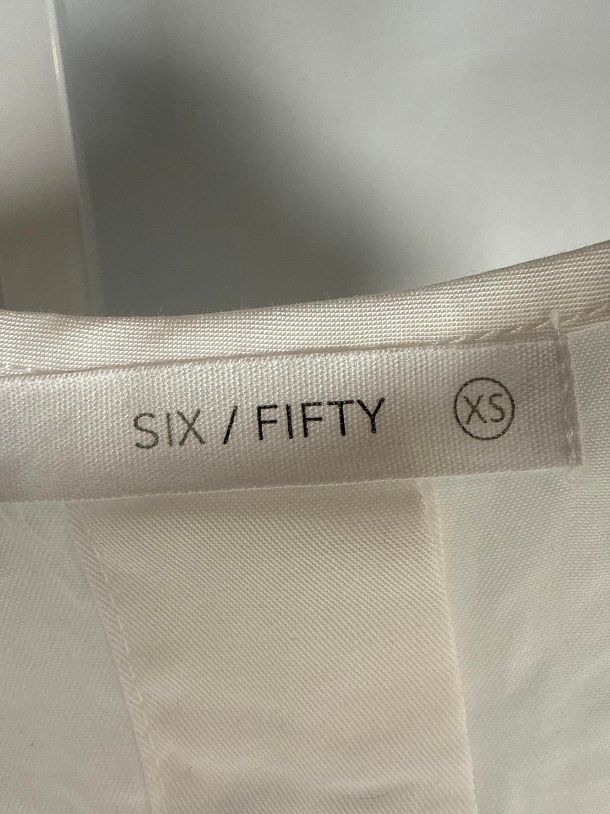 NWT Six/Fifty White Short Sleeve Button Back Blouse Size XS