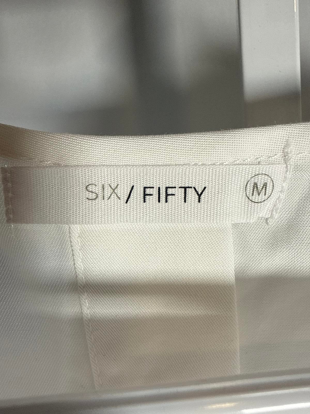 NWT Six/Fifty White Short Sleeve Pocket Top Button Back Blouse Size Medium